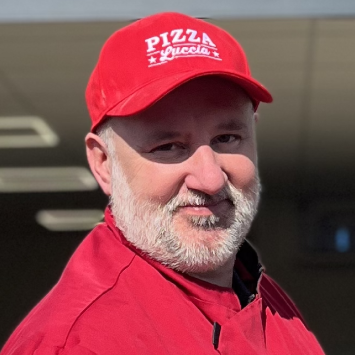 photographie de Fabien Saint Aubin, pizzaiolo de Pizza Luccia