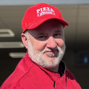 photographie de Fabien Saint Aubin, pizzaiolo de Pizza Luccia
