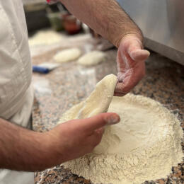 préparation de la pâte à pizza, lors de la formation pizzaiolo