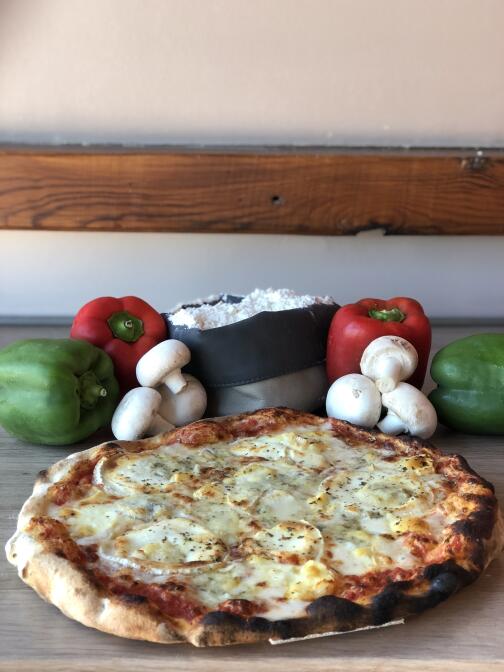 photo d'une pizza 4 fromages à Bourg Achard